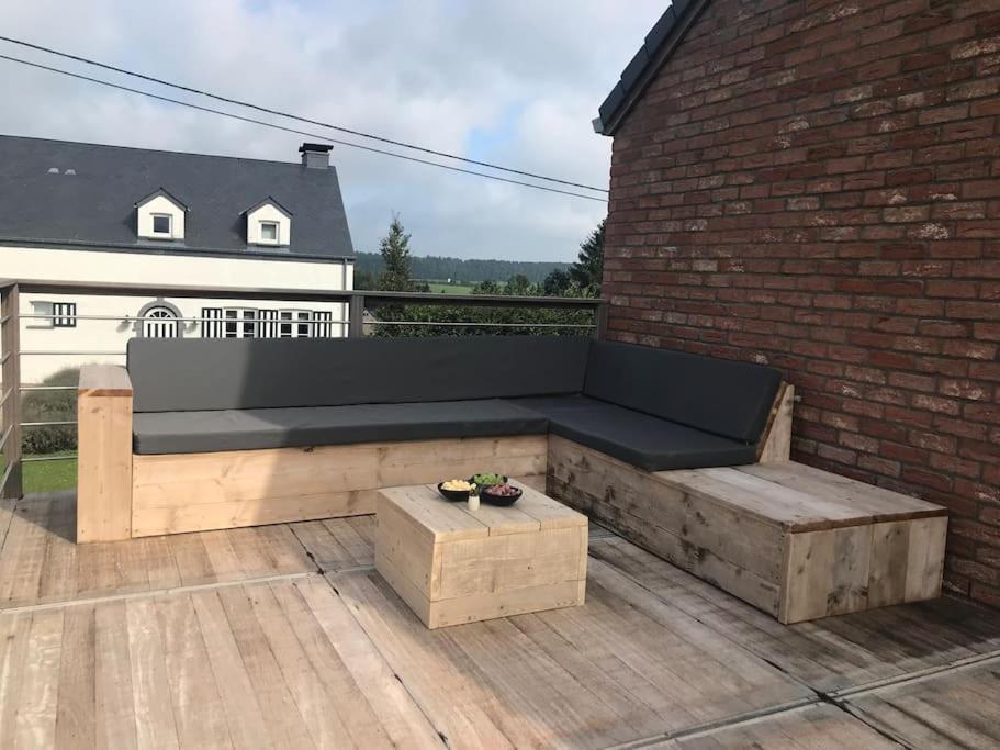 Huis Met Zonneterras, Tuin En Panoramisch Uitzicht Wellin Eksteriør billede
